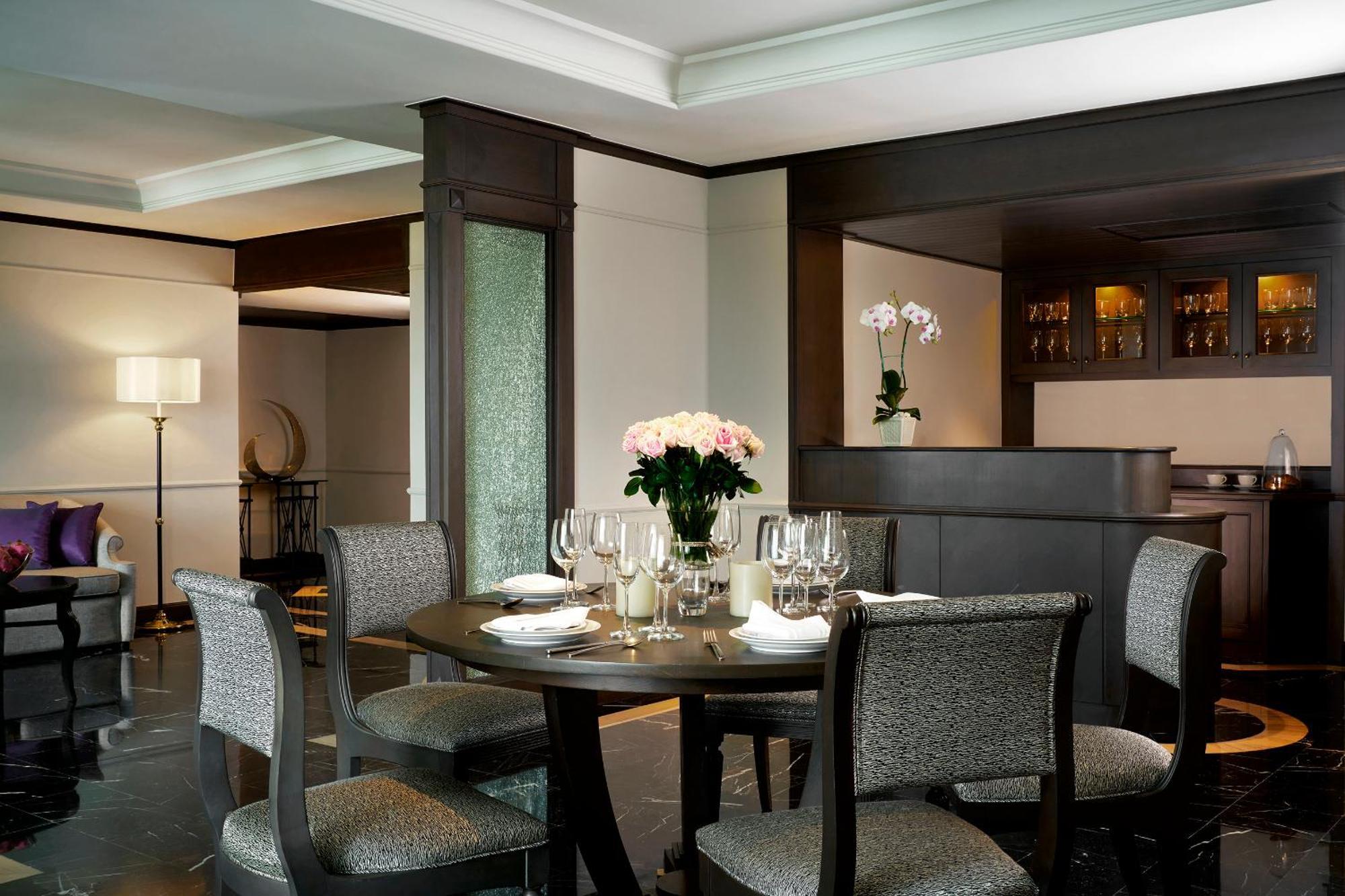 Отель Grand Mercure Atrium 5*