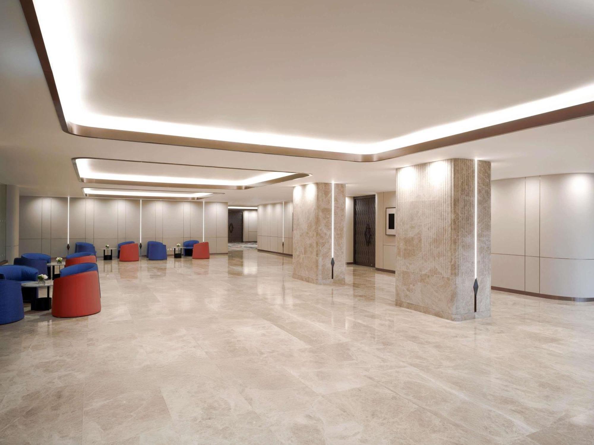 Отель Grand Mercure Atrium Бангкок