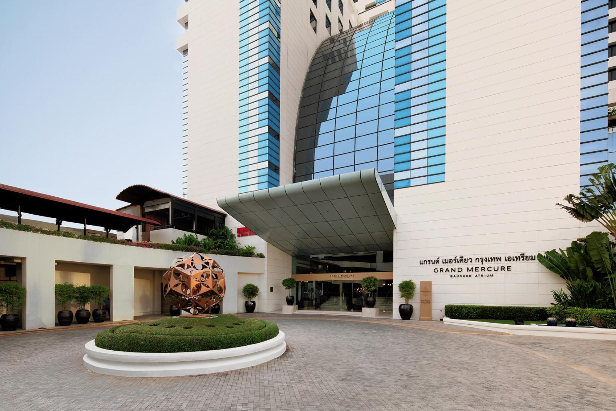 Отель Grand Mercure Atrium