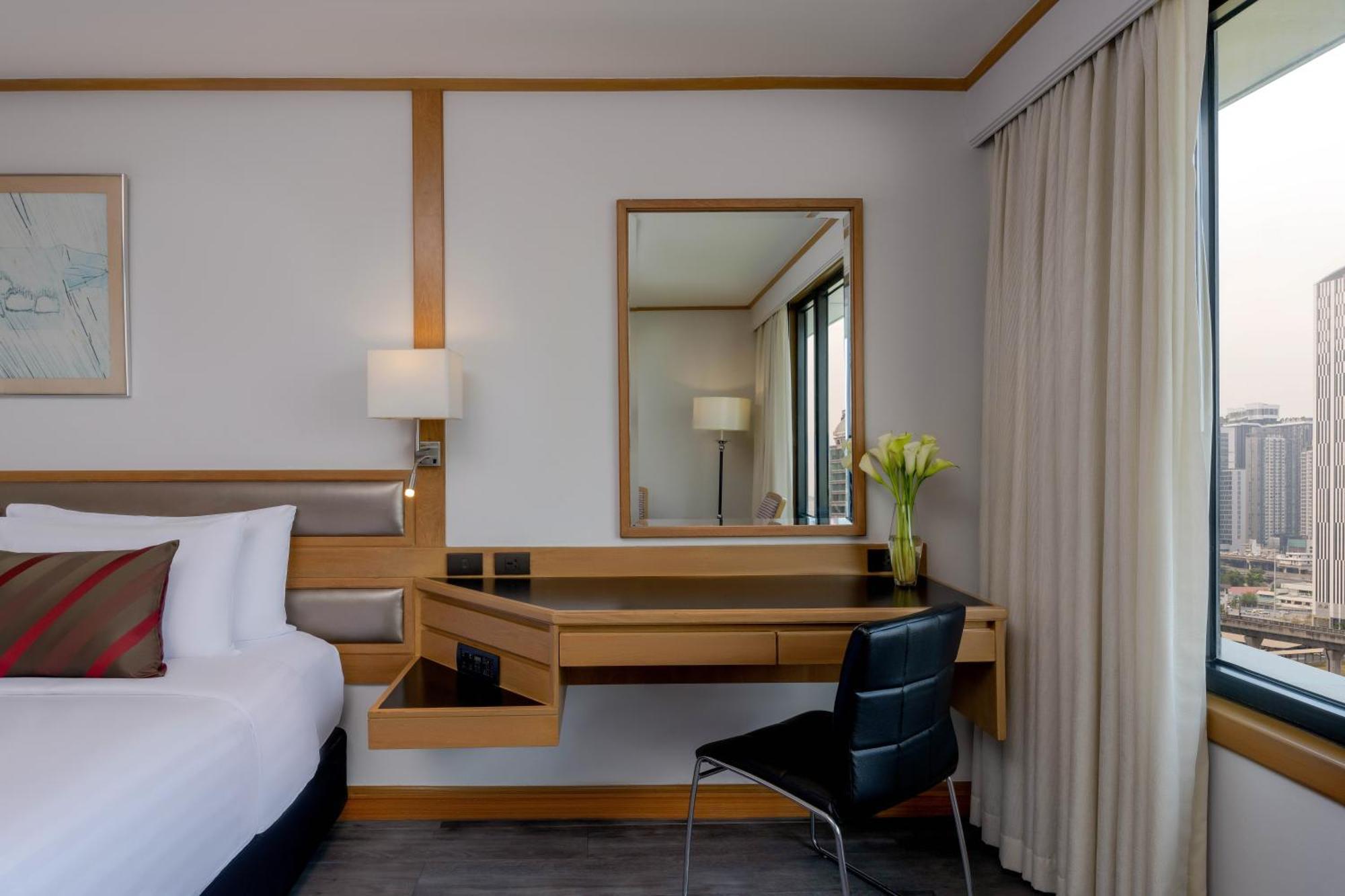 Grand Mercure Atrium Отель