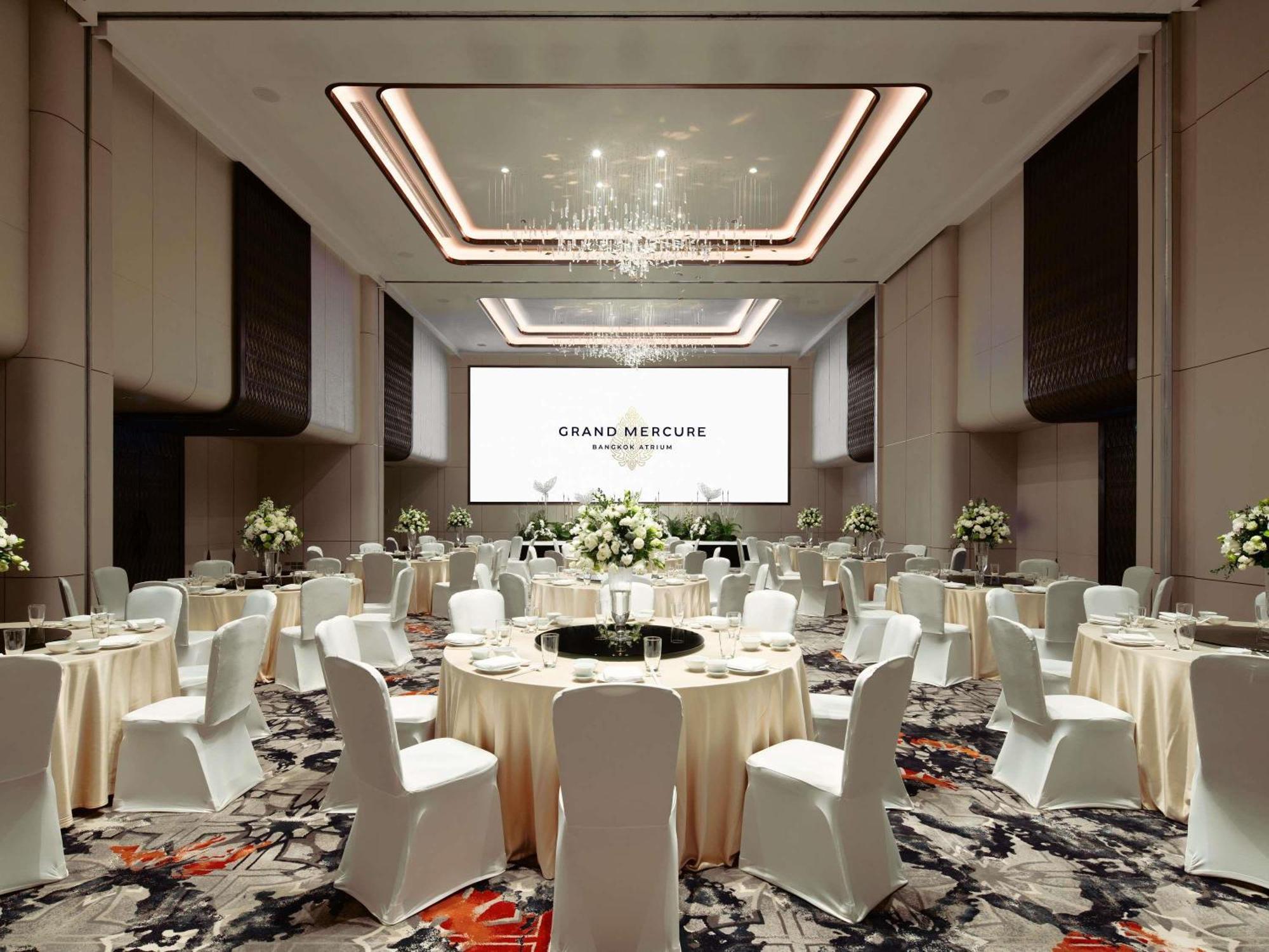 Отель Grand Mercure Atrium 5*
